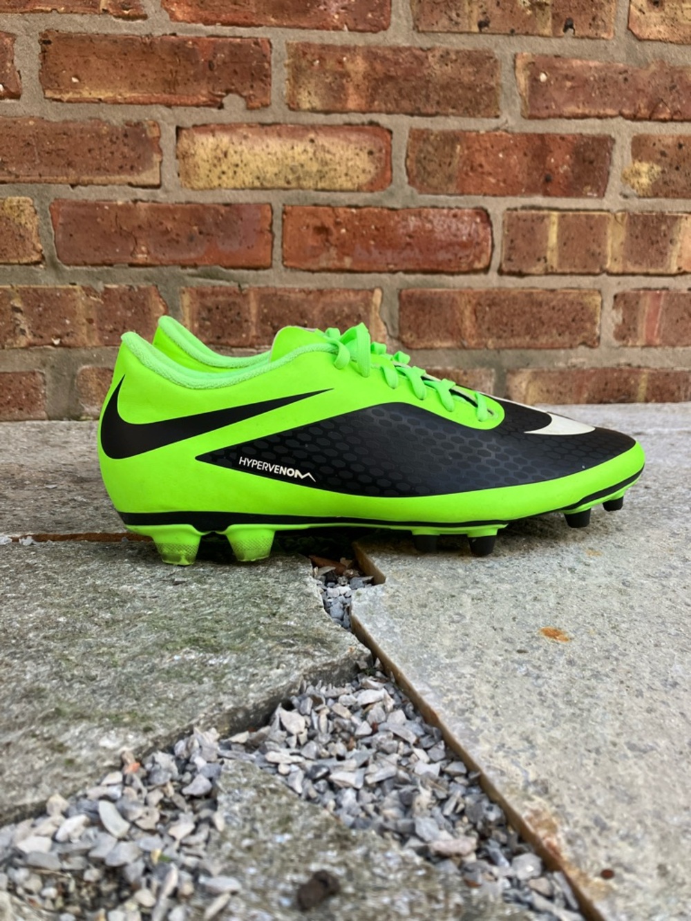 Nike Men’s Hypervenom Phatal FG Soccer Cleats - Neon Green/Black